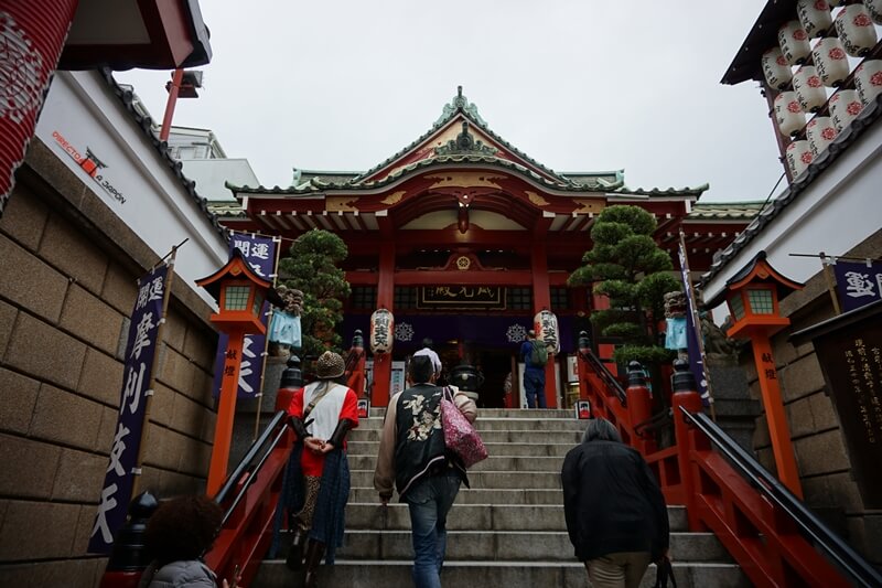 Entrada al templo Marishiten Tokudaiji en Ameyoko