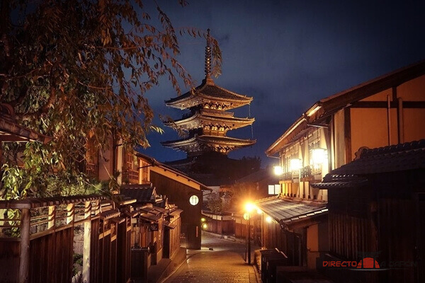 Qué ver en Kioto | Pagoda Yasaka de noche